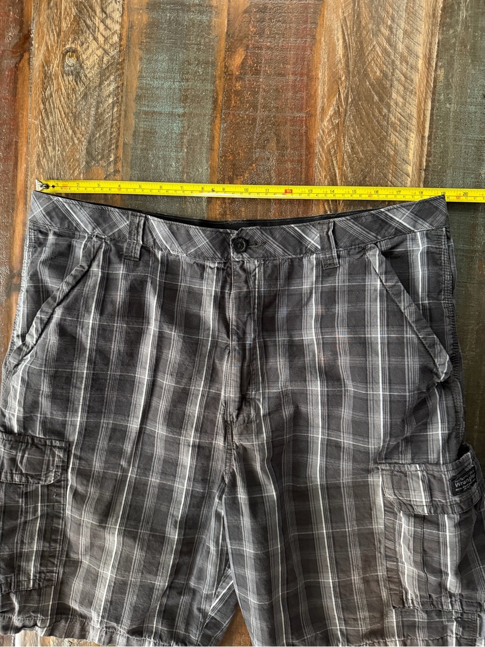 Wrangler Men’s 38 Authentic Issue Gray White Cargo Shorts | SKU 0174 - Picture 2 of 8